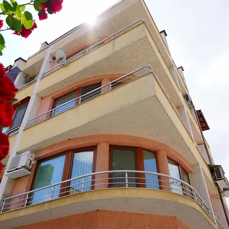 Apartament Shushi's *